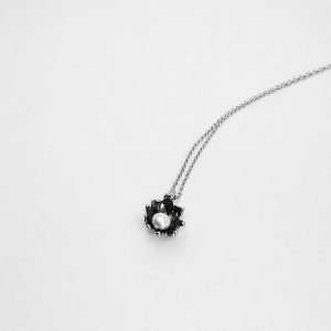 Venus chain necklace