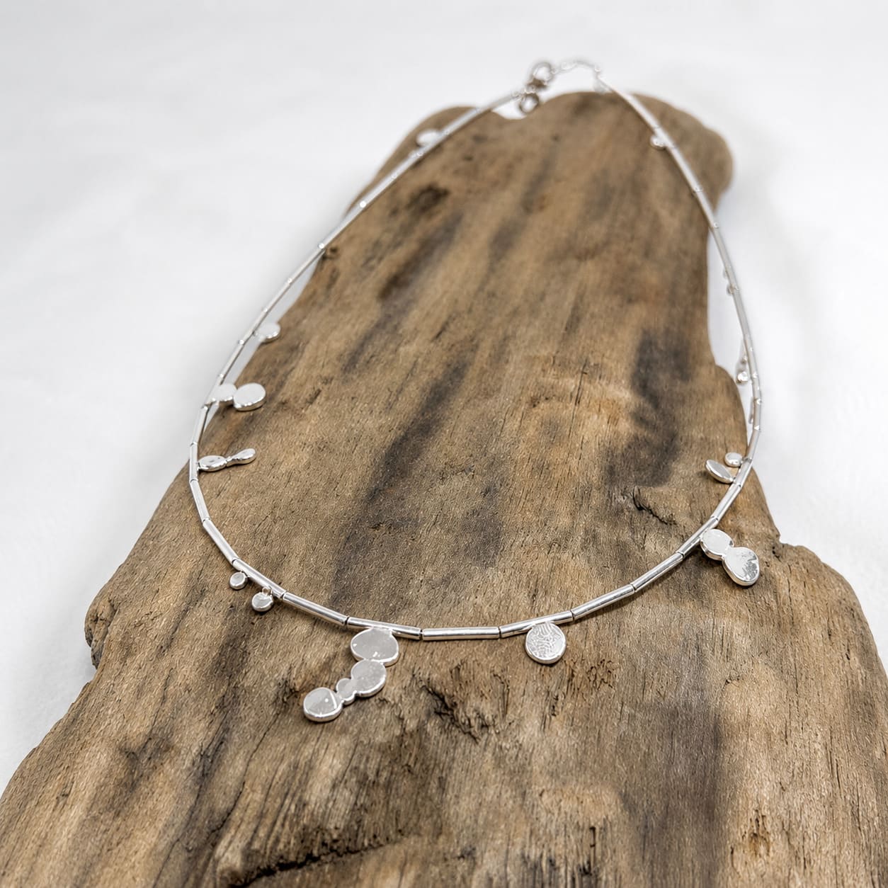 Simple bubble necklace
