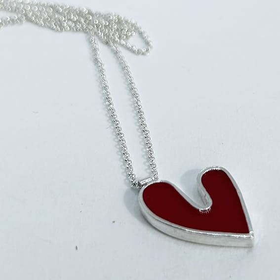 FINE CHAIN HEART NECLACE